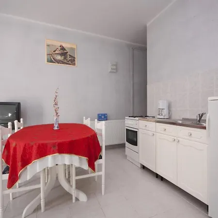 Cozy One-bedroom For 4 Guests * Brodarica (Sibenik-Knin)