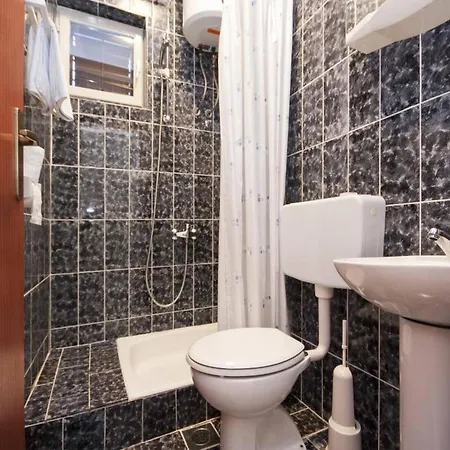 Cozy One-bedroom For 4 Guests Apartment Brodarica (Sibenik-Knin)